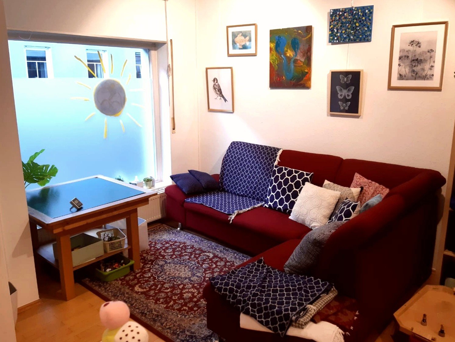 Außerdem ist das Sofa für die Gesprächstherapie,
